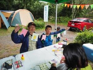 手作りの飾りで車内が楽しく 静岡トヨペットがキャンプフェスタ 中部圏 紙面記事