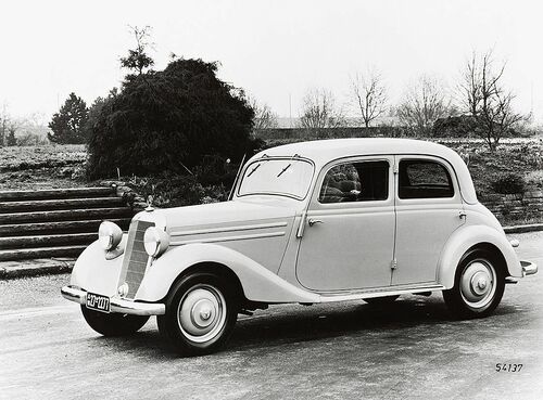 ヤナセ メルセデス ベンツ 累計新車販売100万台達成 1952年のウエスタン自動車から 自動車流通 紙面記事