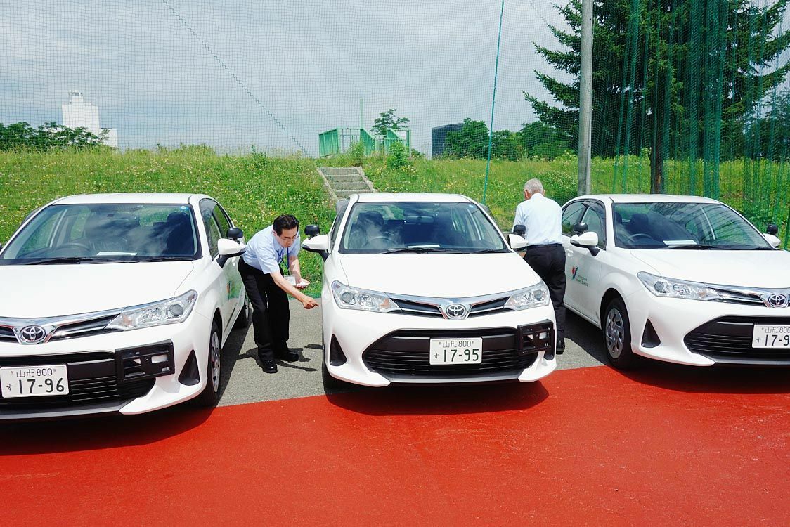 トヨタ教習車を納車 山形トヨペット 米沢自動車学校に 東北 東北