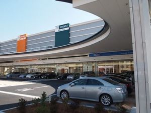 東京トヨペット トヨタ東京カローラ ネッツトヨタ東京の3社 合同店舗 t プラザ金町 が営業開始 首都圏 紙面記事 東京トヨペット トヨタ東京カローラ ネッツトヨタ東京の3社 合同店舗 t プラザ金町 が営業開始 首都圏 紙面記事