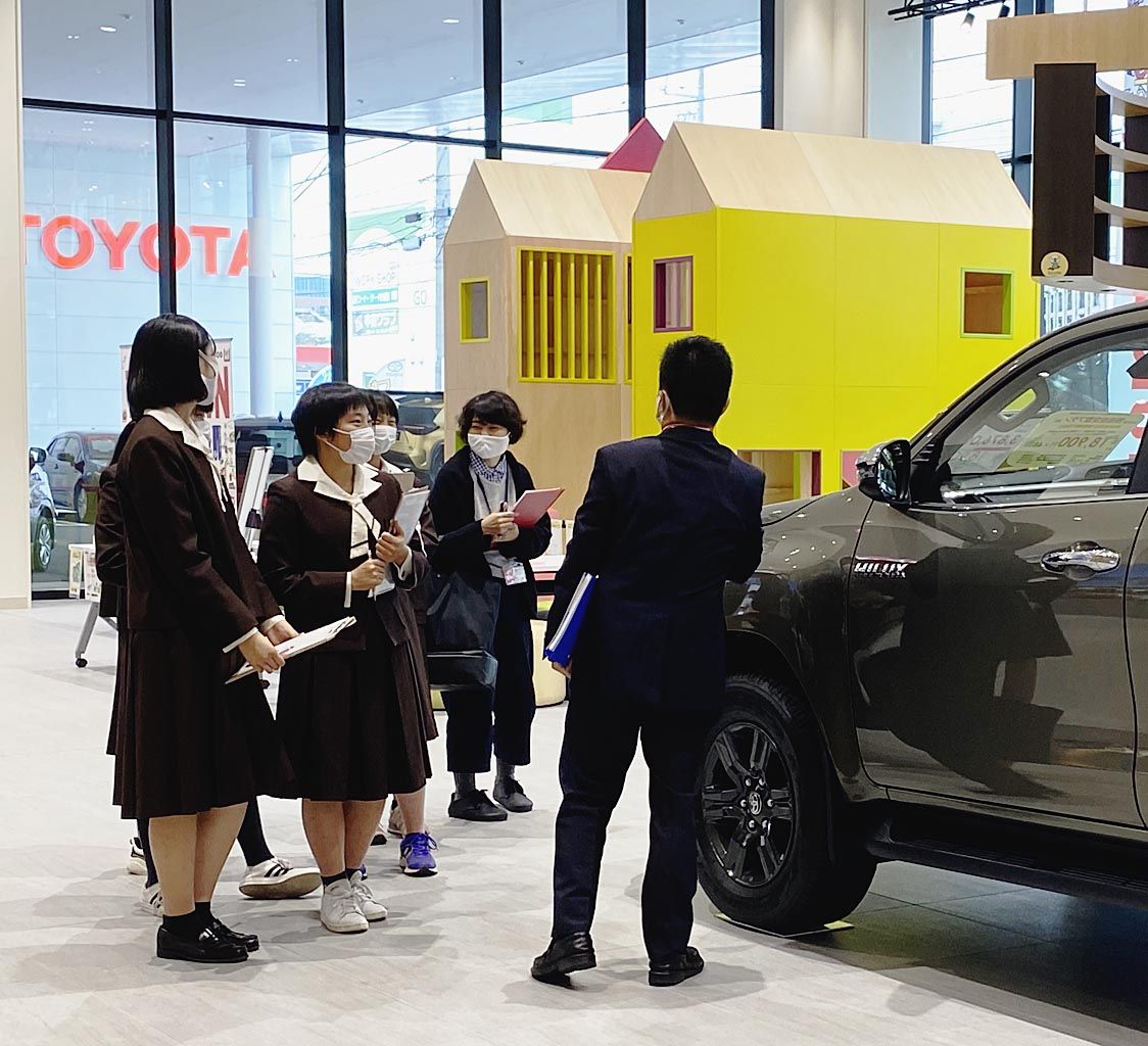 四日市商高 三重トヨタで校外学習 車購入の流れ学ぶ 中部圏 中部圏