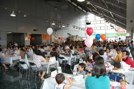 カローラ熊本 県下一斉カローラの日 ５千４００人来場 九州 紙面記事