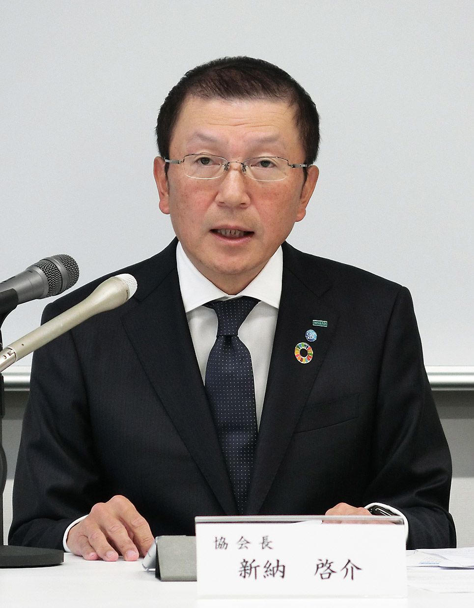 損保協の新納啓介会長、カルテル問題を陳謝 価格調整は「代理店が介在したものも」｜自動車流通・新車ディーラー｜net＋