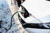 再生可能エネルギー扱う電力会社、EV向け電力販売に注目 新車ディーラーと連携模索