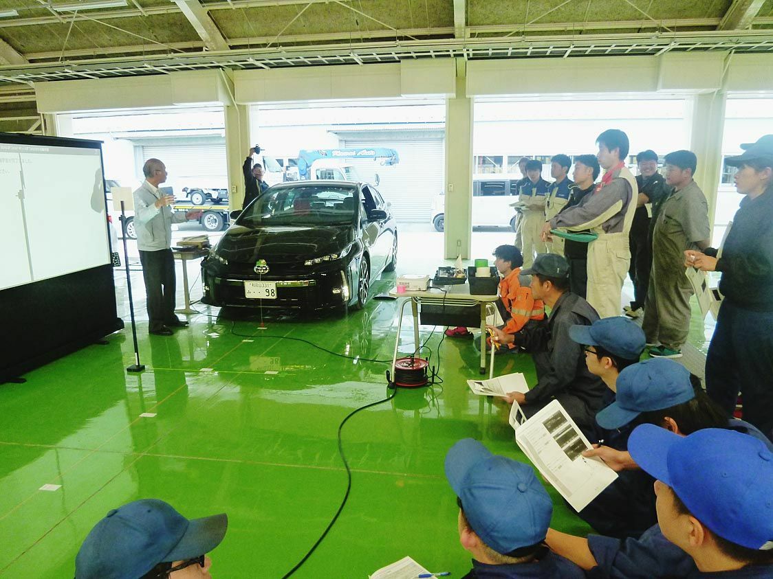 田辺産業技術専門学院、エーミング作業学ぶ研修会開く｜近畿圏｜近畿圏