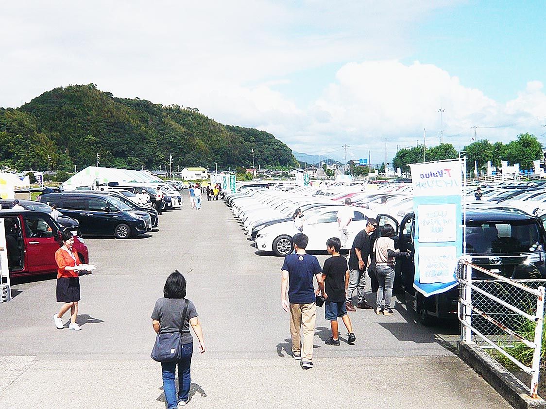 中古車合同展示会 新車含む１７６台受注 高知県トヨタ４社 中 四国 中 四国