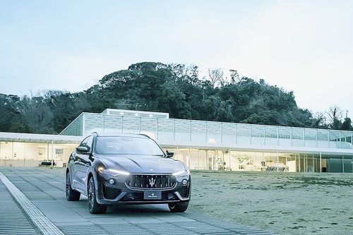 マセラティジャパン ギブリ と レヴァンテ に黒の限定車 ネロインフィニート 自動車流通 新車ディーラー 紙面記事