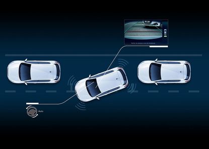 プジョー308にパーキングアシストなどの運転支援機能を持つ特別仕様車