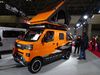 【東京オートサロン2022】ダイハツ、「アトレー」のカスタマイズカーなど披露 「ハイゼット」シリーズの歴代モデルも展示