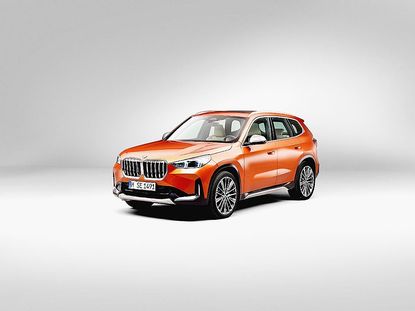 BMWジャパン、「X1」にディーゼル車「xDrive20d」追加 2リッターエンジンのマイルドHV  価格は606万円｜自動車流通・新車ディーラー｜紙面記事