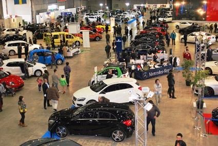 金沢輸入車ショウ 昨年を上回る来場９千人超 成約４９台 中部圏 紙面記事