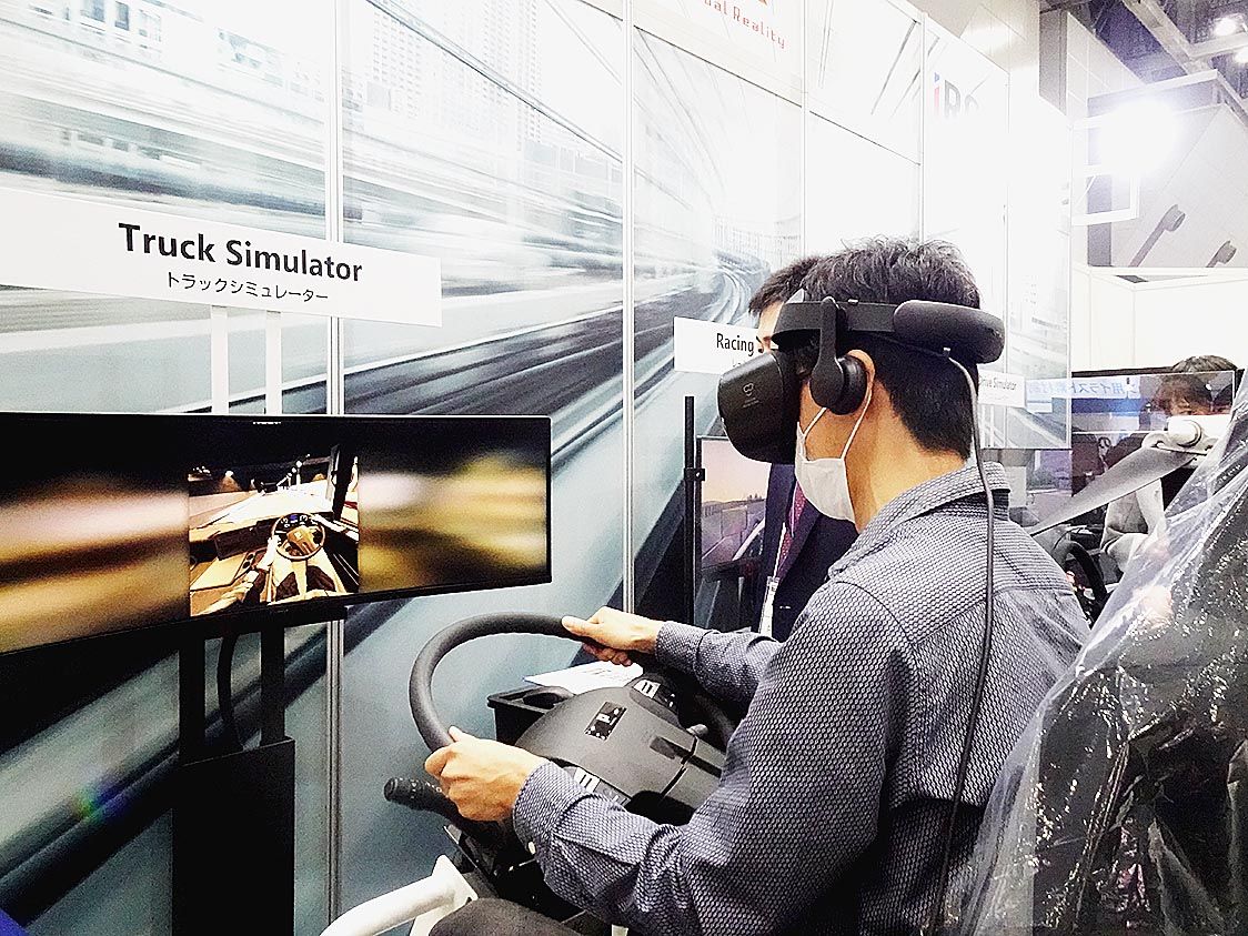 アイロックがｖｒで危険挙動体験 運転シミュレーターを商用車向けに販売 自動車流通 紙面記事