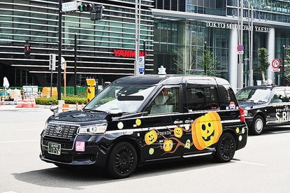 チェッカーキャブ、都内で「ハロウィンタクシー2022」の運行開始