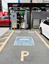 国の充電インフラ補助金の獲得、新車ディーラーが苦戦 高速道路や道の駅を優先