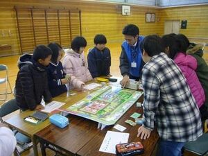 福島トヨタとネッツ郡山、小学校で「クルマまるわかり教室」｜東北 