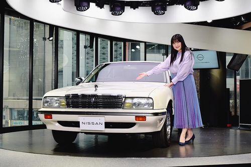 伊藤かずえさんの愛車 初代シーマ 日産のレストア完成 銀座でお披露目 自動車メーカー 紙面記事