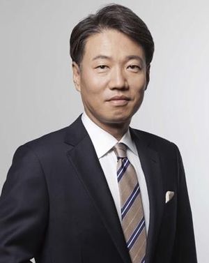 ワイパー メルセデス ベンツ日本 上野金太郎社長 紙面記事