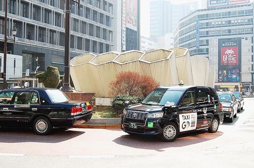 年度の法人タクシー 都内の運転手が大幅減 4000人超 過去10年で最大 交通 物流 架装 紙面記事