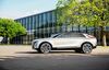 GM、キャデラックに初のEV クロスオーバー「リリック」世界初公開 航続距離は480キロ以上