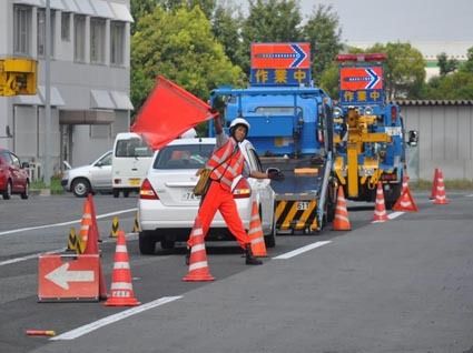 ｊａｆ関西 ロードサービス想定し後方警戒訓練 近畿圏 紙面記事