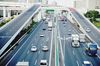 国交省、道路の脱炭素化を推進 基本方針案を公表 EV走行中給電やペロブスカイト太陽電池など